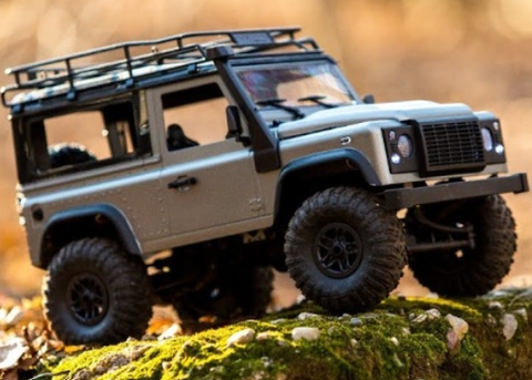 Xe Jeep địa hình Land Rover Defender 90 hai cầu điều khiển từ xa