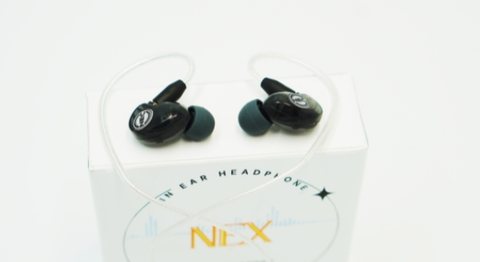 Tai nghe in-ear Nex A73 dùng để hát live stream chuyên nghiệp