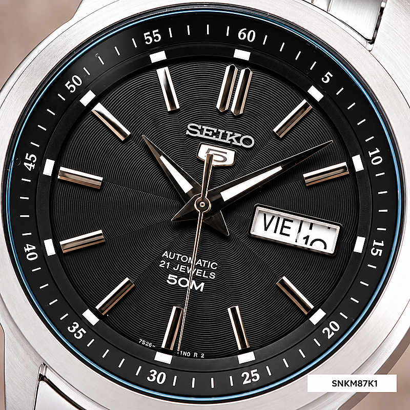 Ảnh minh họa Seiko SNKM87K1 – Nam – 42mm – Kính cứng – Automatic (Cơ tự động) – Dây kim loại 2