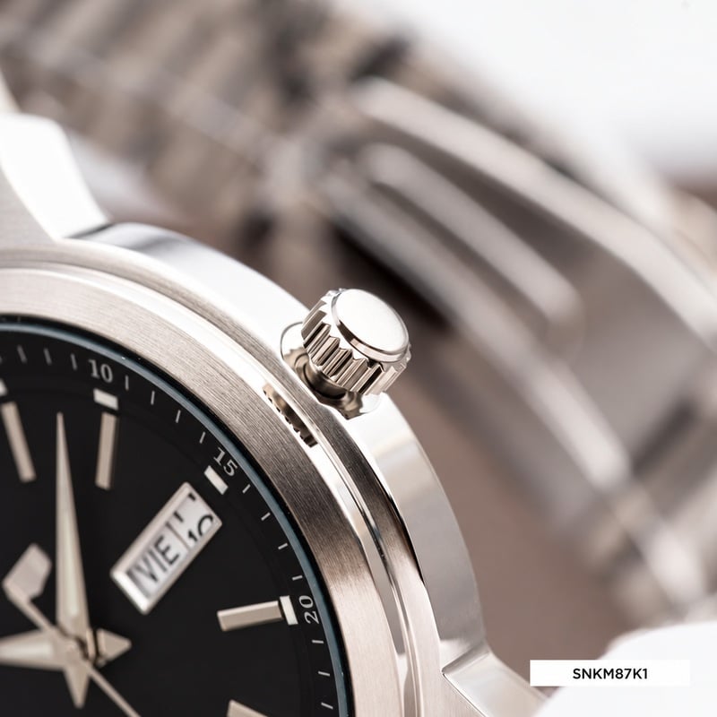 Ảnh minh họa Seiko SNKM87K1 – Nam – 42mm – Kính cứng – Automatic (Cơ tự động) – Dây kim loại 3