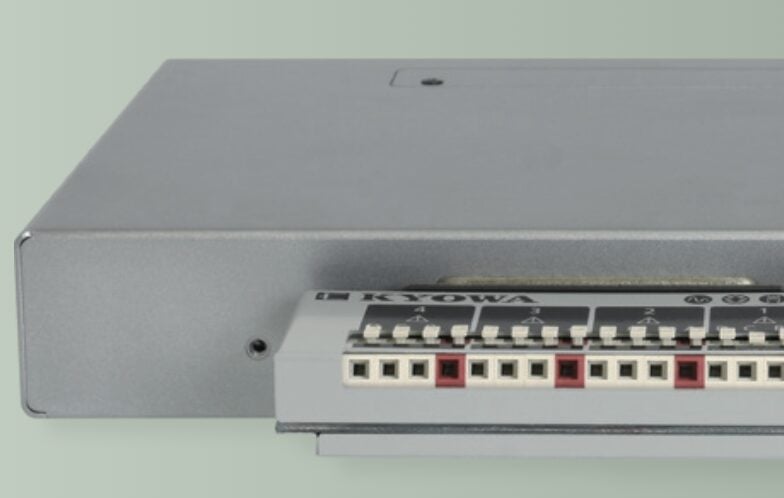 Ảnh minh họa KYOWA UI-55A ( UI series )thiết bị kết nối strain gauge đến bộ phân tích dữ liệu 4 kênh 1