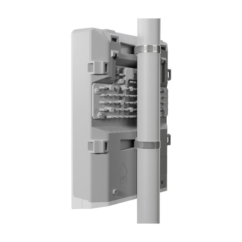 Ảnh minh họa Switch MikroTik netPower 16P (CRS318-16P-2S+OUT) 2