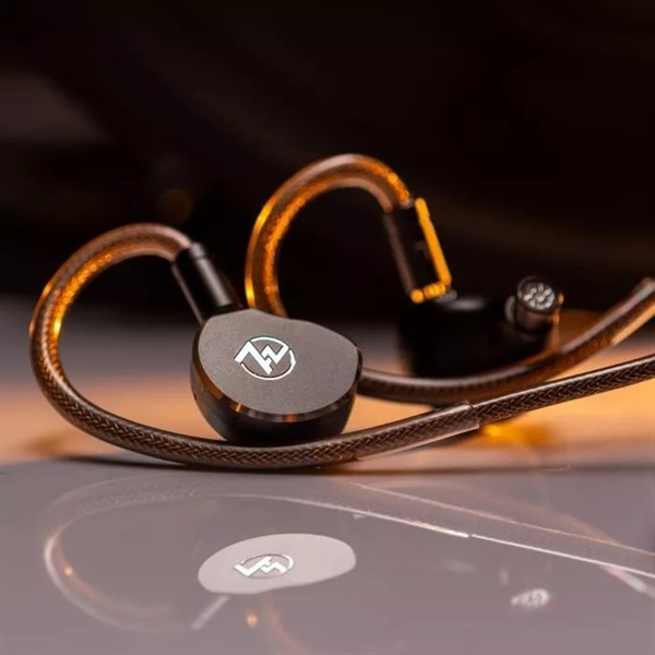 Ảnh minh họa Tai Nghe 7HZ Diablo In Ear 2