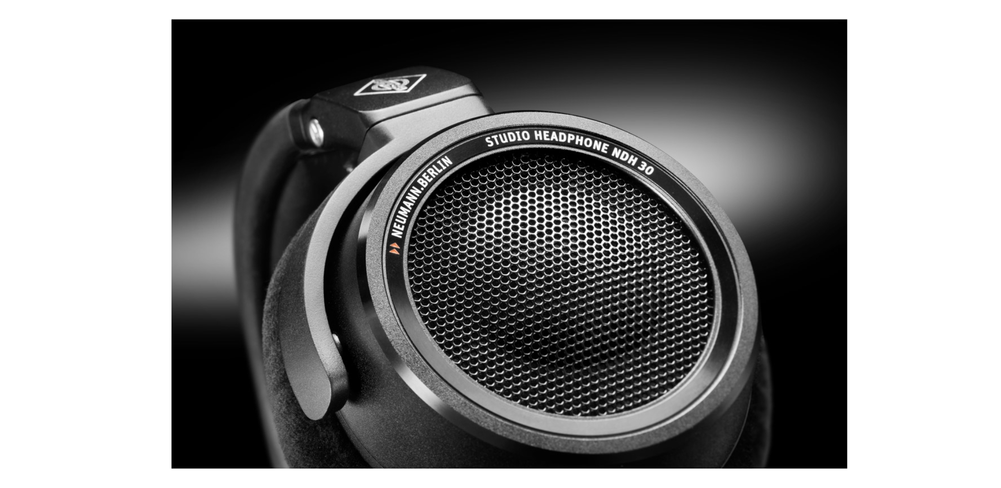 Ảnh minh họa Tai nghe kiểm âm dynamic Neumann NDH 30 Black Edition 2