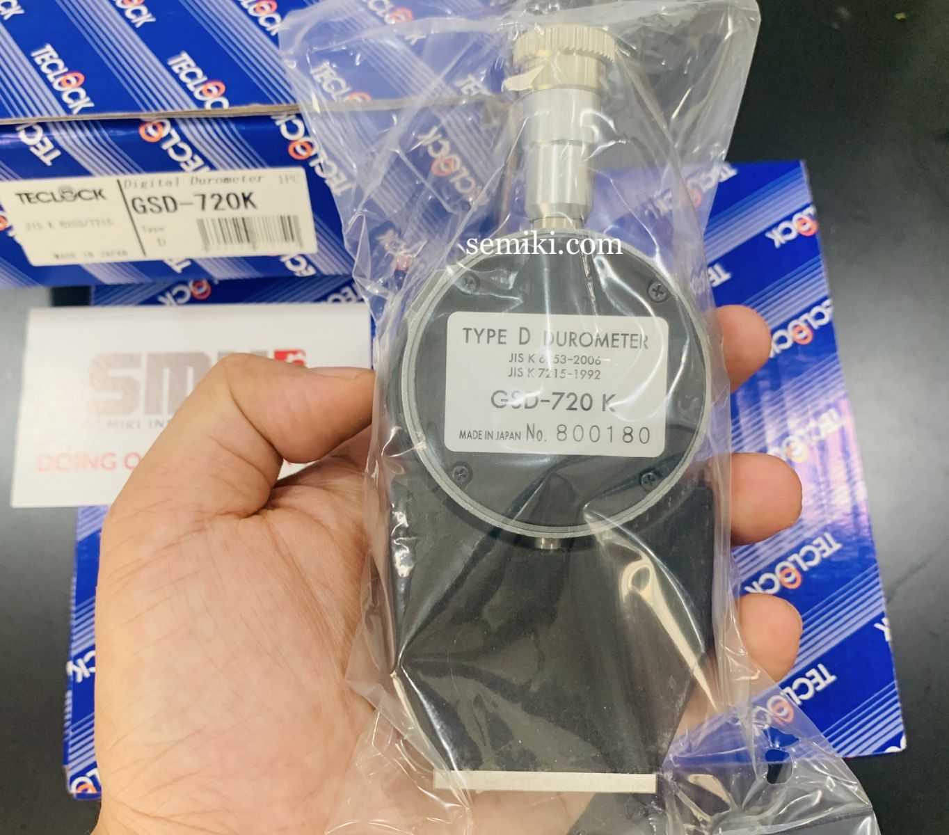Ảnh minh họa TECLOCK GSD-720K đồng hồ điện tử đo độ cứng cao su type D 1