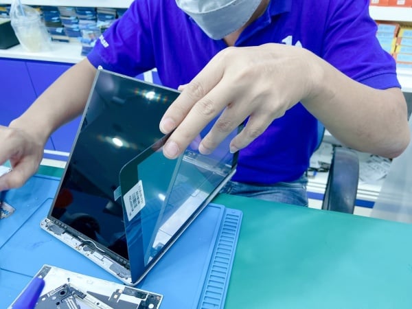 Thay Camera Acer Iconia Tab 10 Bị Mờ
