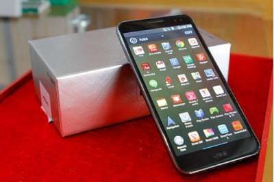 Thay camera trước Sky A880