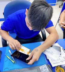  thay linh kiện iPhone có bảo hành 