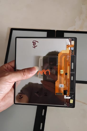 Ảnh minh họa Thay màn hình Kindle Oasis 1 / 2 / 3 chính hãng 1