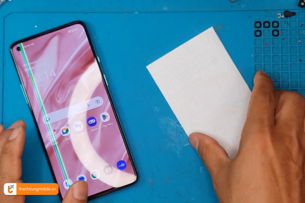 Ảnh minh họa Thay màn hình OnePlus 8T | 8 Pro | 8 2
