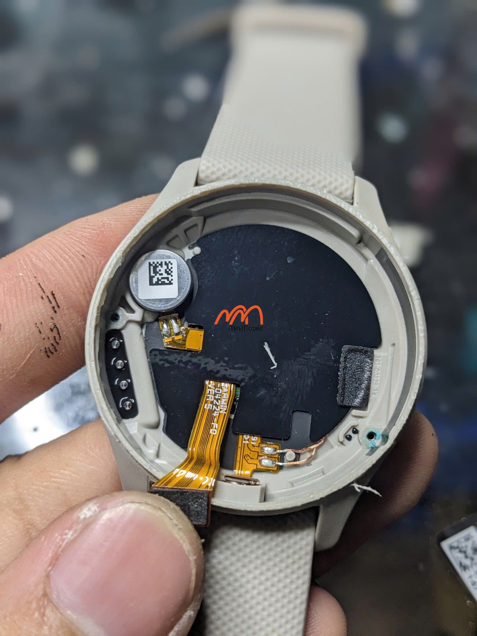 Ảnh minh họa Thay Pin Garmin Vivomove Trend 2