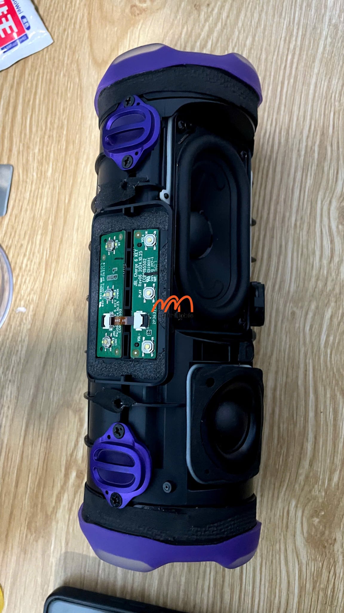 Ảnh minh họa Thay Pin Loa JBL Charge 6 1