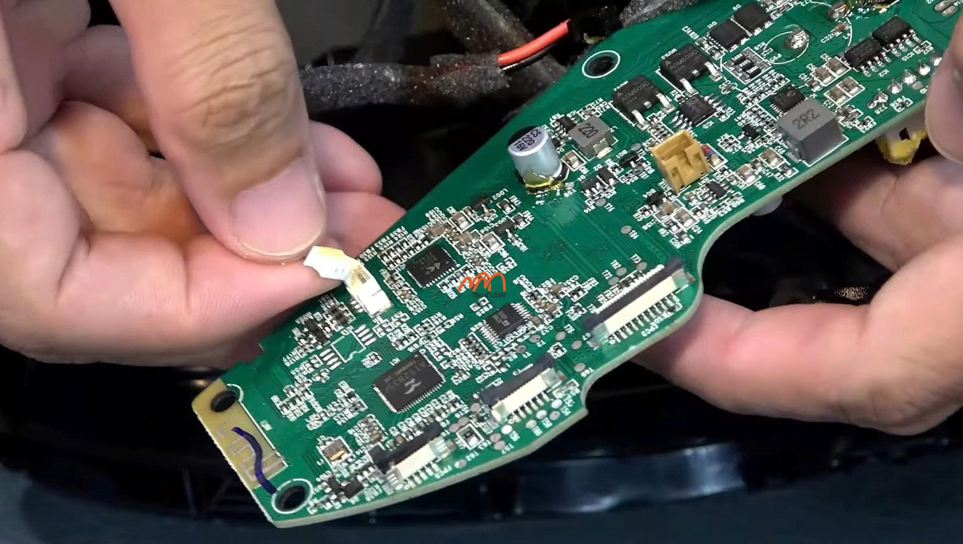Ảnh minh họa Thay pin loa Tronsmart Fiitune X30 / X40 / X50 3