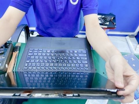 Thay Pin Macbook Air M2 Bị Phồng Nhanh
