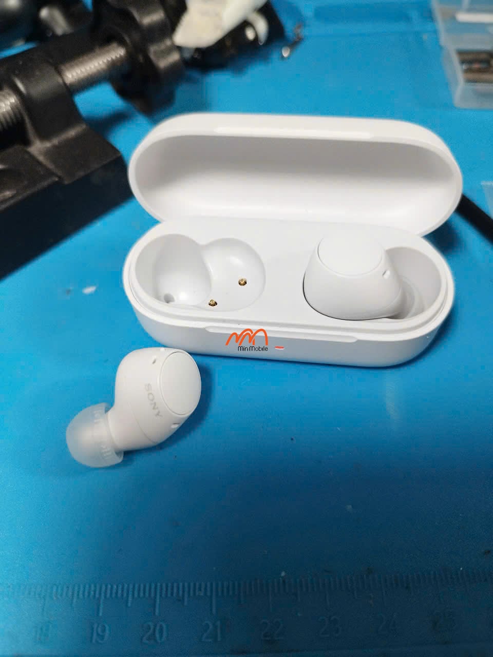 Ảnh minh họa Thay pin tai nghe Sony WF-C510 1