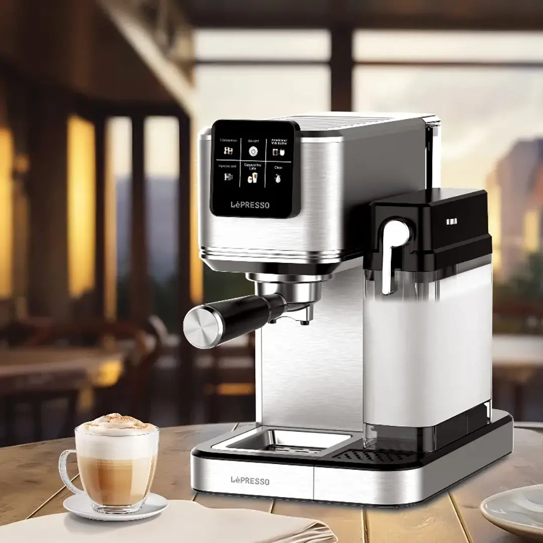 Ảnh minh họa Máy pha cà phê nóng và lạnh LePresso Latteo có chức năng tạo bọt khắc phục lỗi và điều khiển cảm ứng - Silver 3