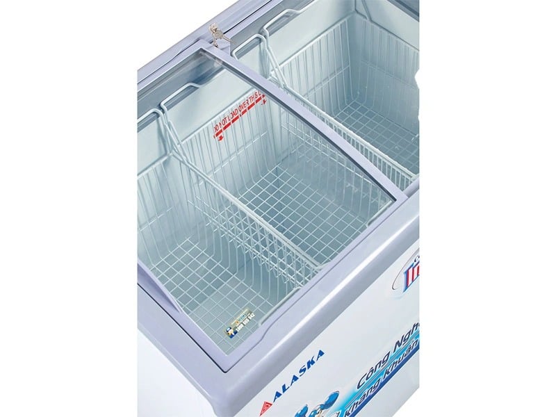 Ảnh minh họa Tủ đông nắp kính cong Alaska KC-210 300 lít 1
