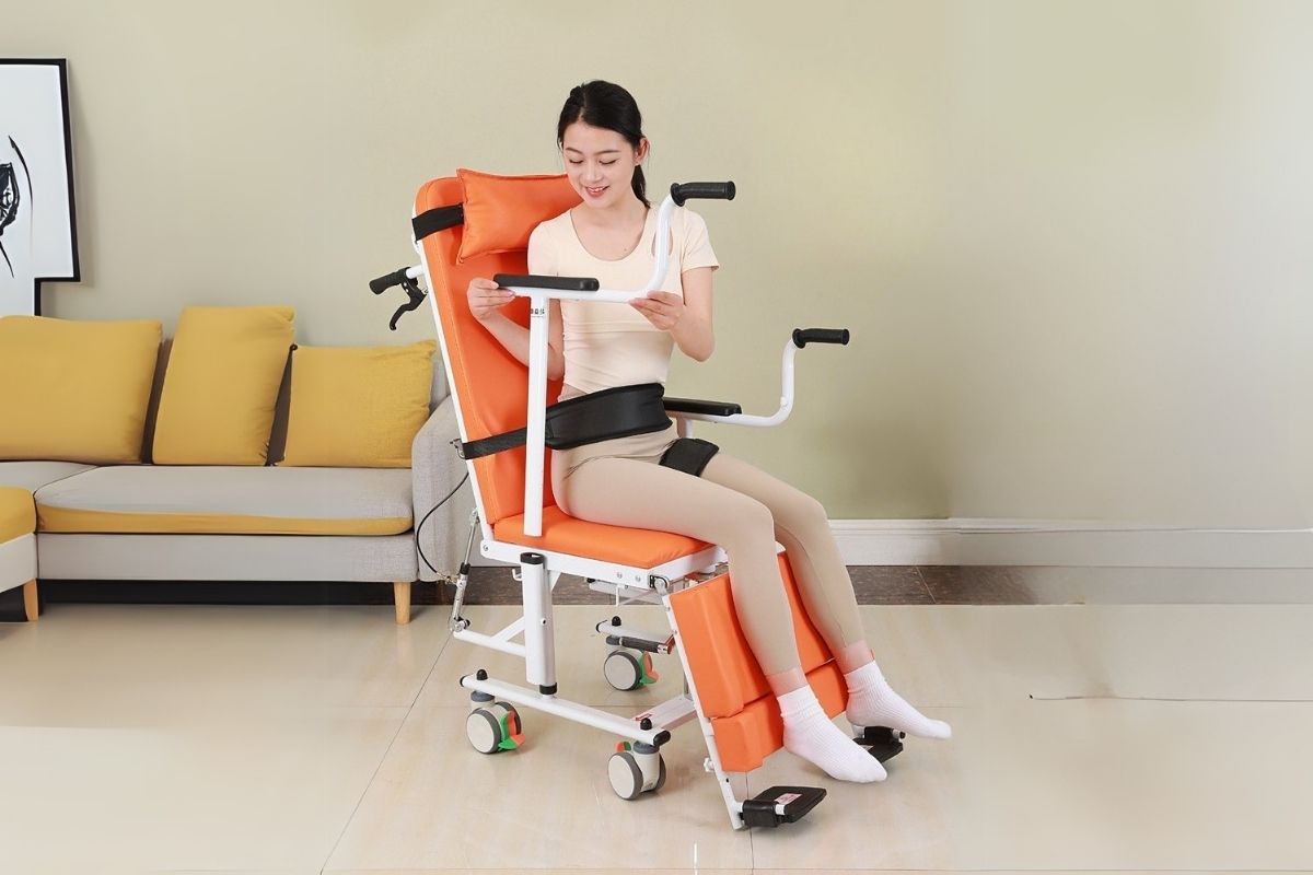 Ảnh minh họa Xe lăn đa năng kết hợp giường 4 trong 1 Toshiko P9 3