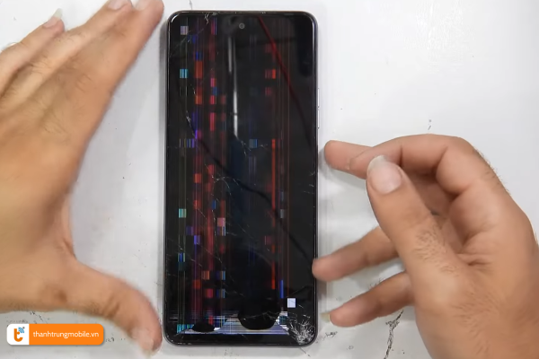 Ảnh minh họa Thay màn hình Tecno Pova 2: Giá bao nhiêu? khắc phục lỗi bao lâu? lưu ý gì? 3