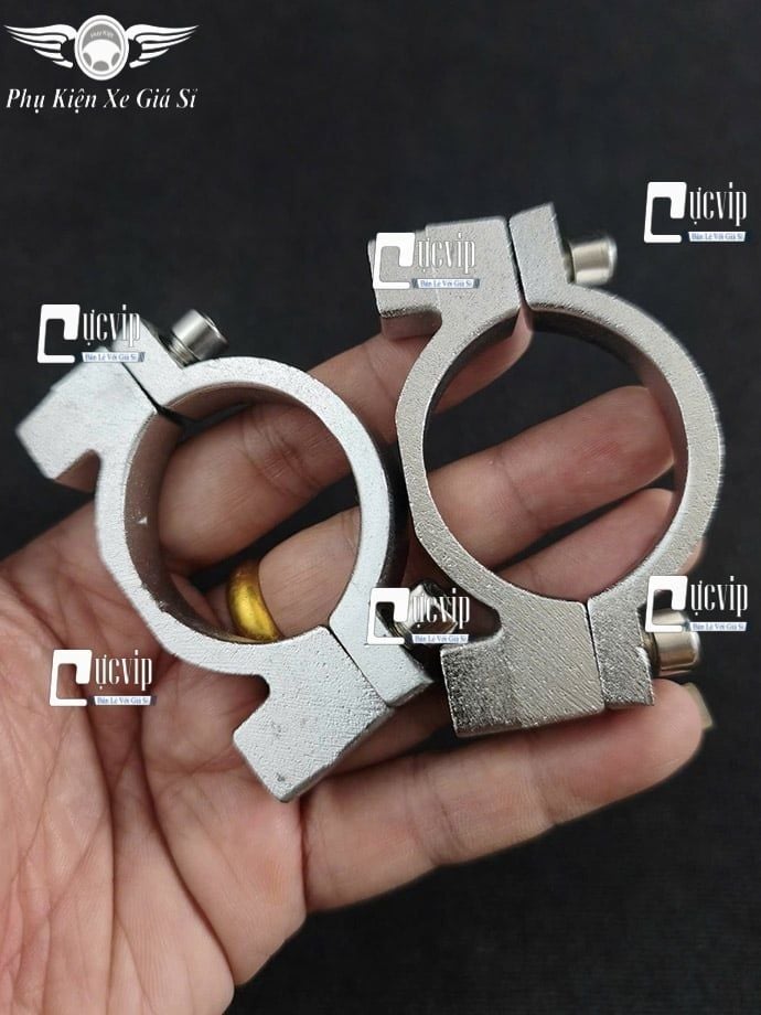 Pat Nhôm Chế Gắn Dè Trước Xe Máy, Bắt Đèn Trợ Sáng Phuộc Trước [Giá 1 Cặp - Gắn 2 Bên Phuộc] MS6953