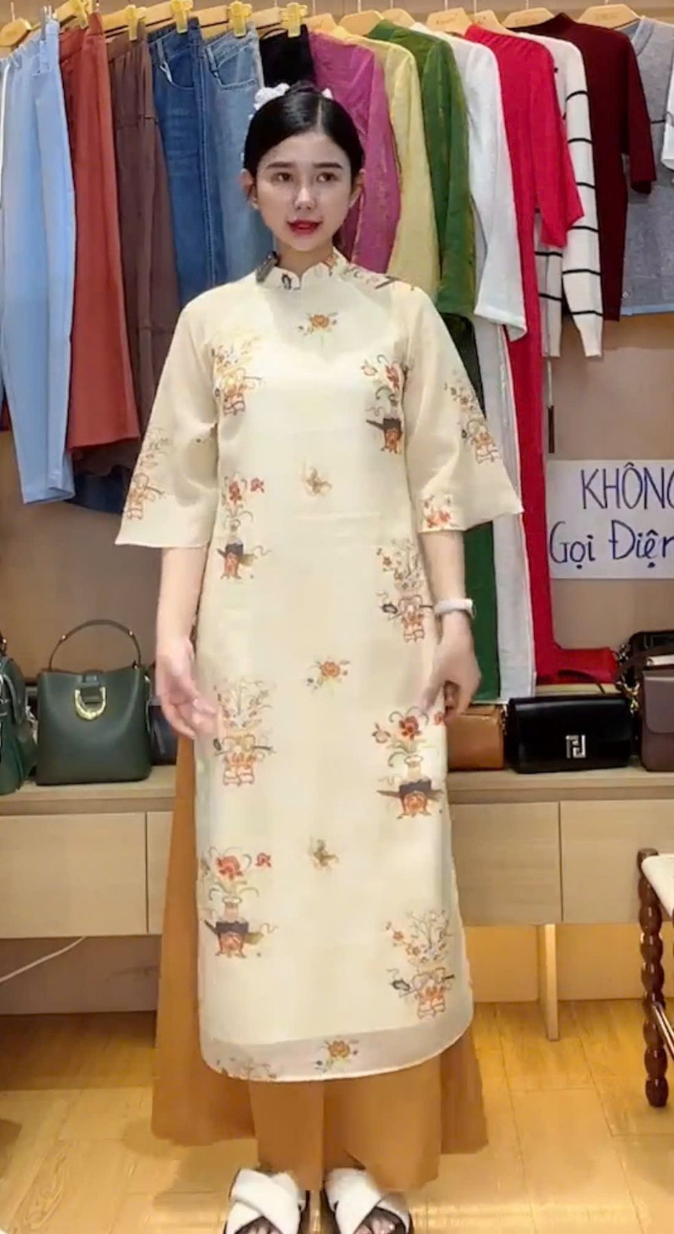  AD07-Áo Dài Tứ Hoa 