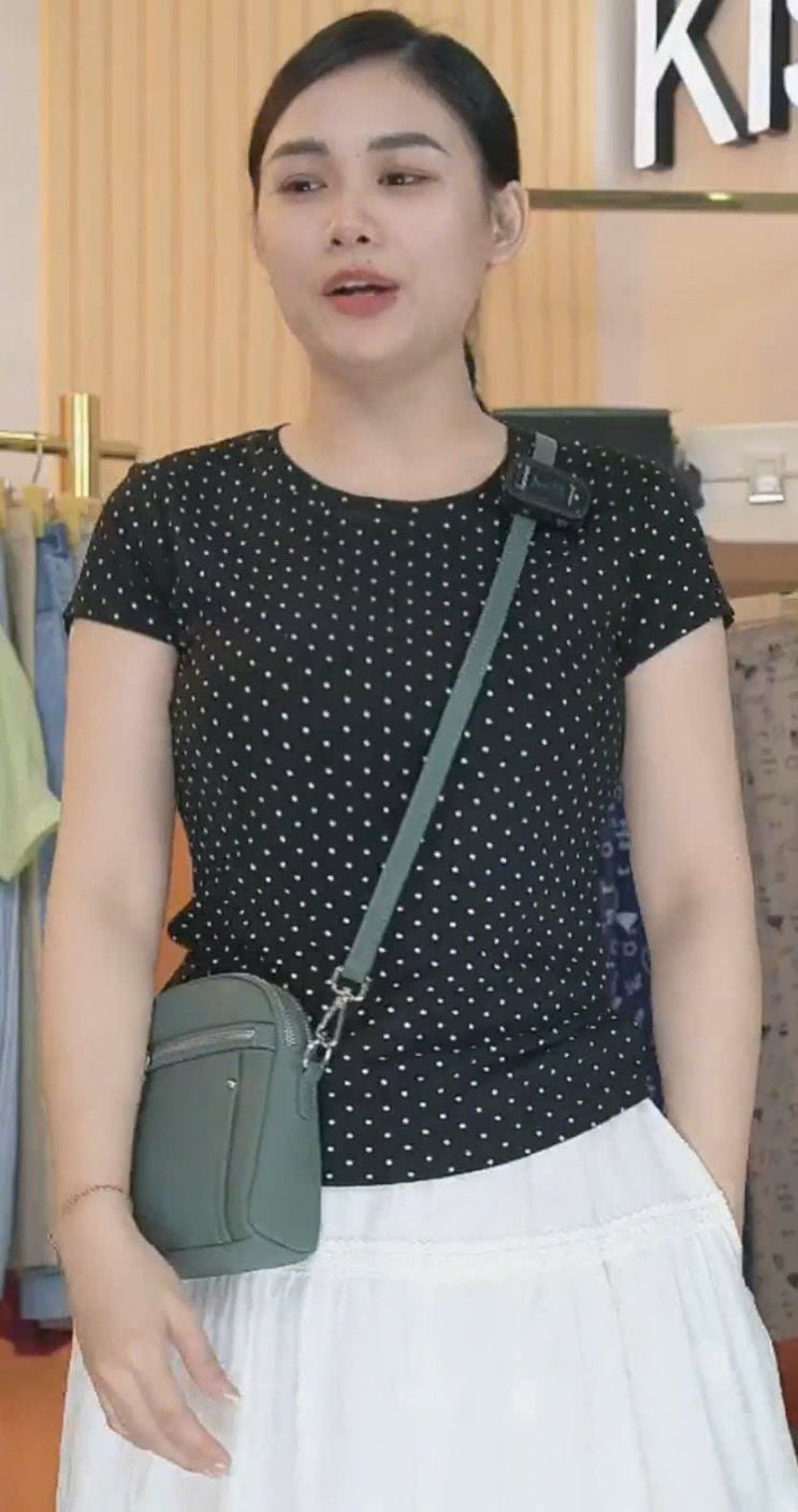  AT46-Áo Thun Lụa Chấm Bi 