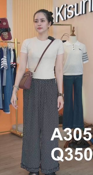 Q350- Quần Cotton Ống Rộng Chấm Bi 