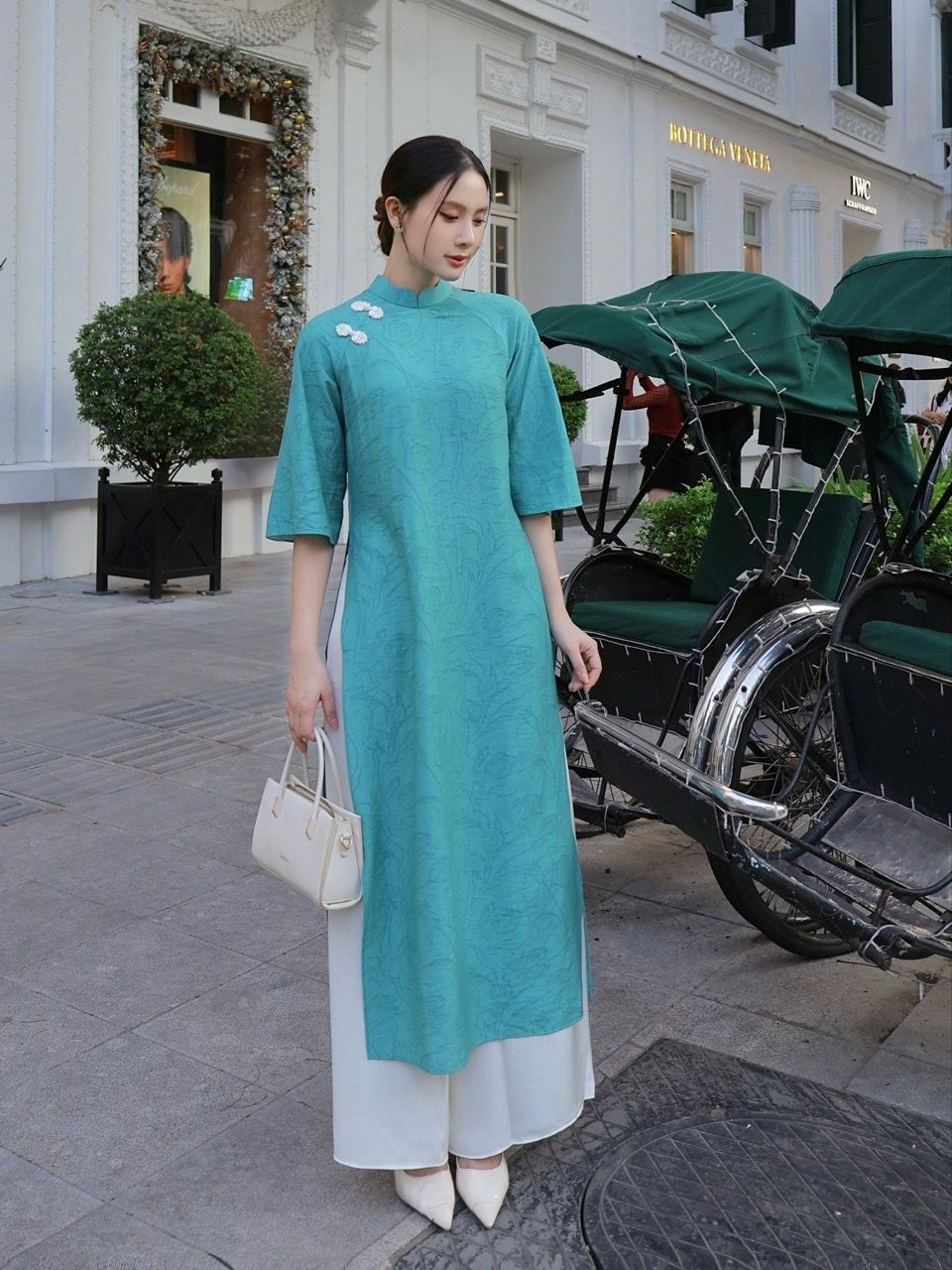  AD02-Áo Dài Hoa Tulip 