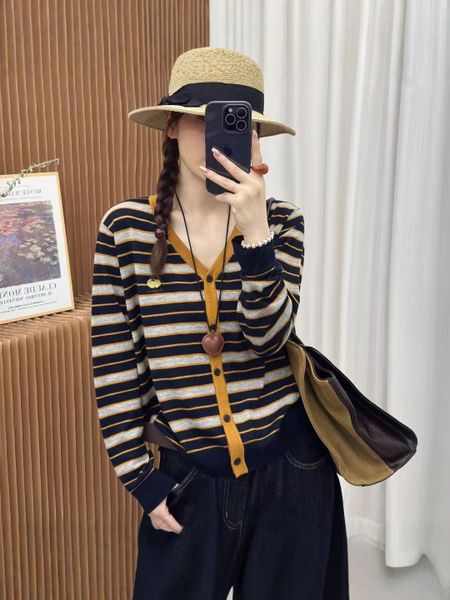  A724-Áo Len Lụa Kẻ Sọc Thêu Gấu Cổ V 