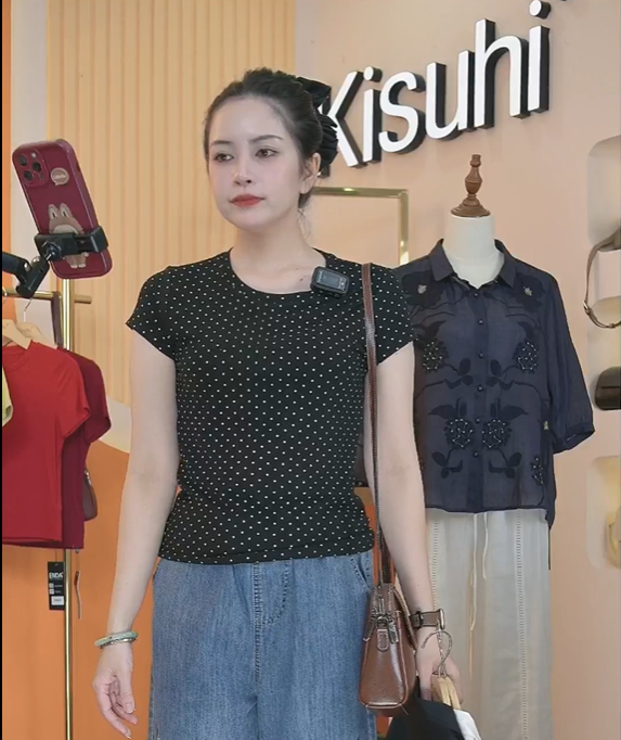  AT46-Áo Thun Lụa Chấm Bi 