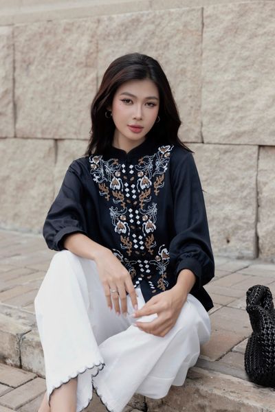  A698- Áo Linen Lụa Mềm Mại Thêu Họa Tiết 