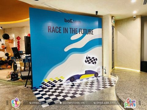 Photo Booth check-in Year End Party doanh nghiệp 3D led hắt sáng chủ đề đường đua xe F1 