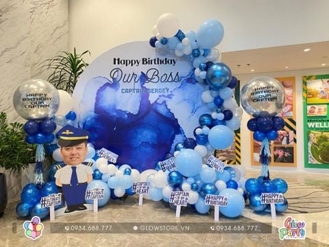 Gói background tròn 2m5 trang trí sinh nhật sếp tông màu xanh ocean loang thủy mặc dải bong bóng chrome và mô hình chibi