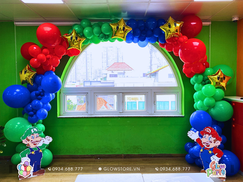 Gói trang trí cổng bóng organic nhiều màu kèm hai mô hình chibi nhân vật mario cao 80cm tại trường học Steamology