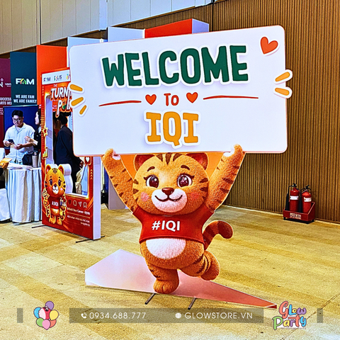 Mô hình standee chibi linh vật hổ welcome khổ lớn 1m8 x 2m1 nâng bảng chào mừng sự kiện doanh nghiệp khung sắt chắc chắn