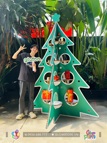 kệ trưng bày cây thông noel bằng carton