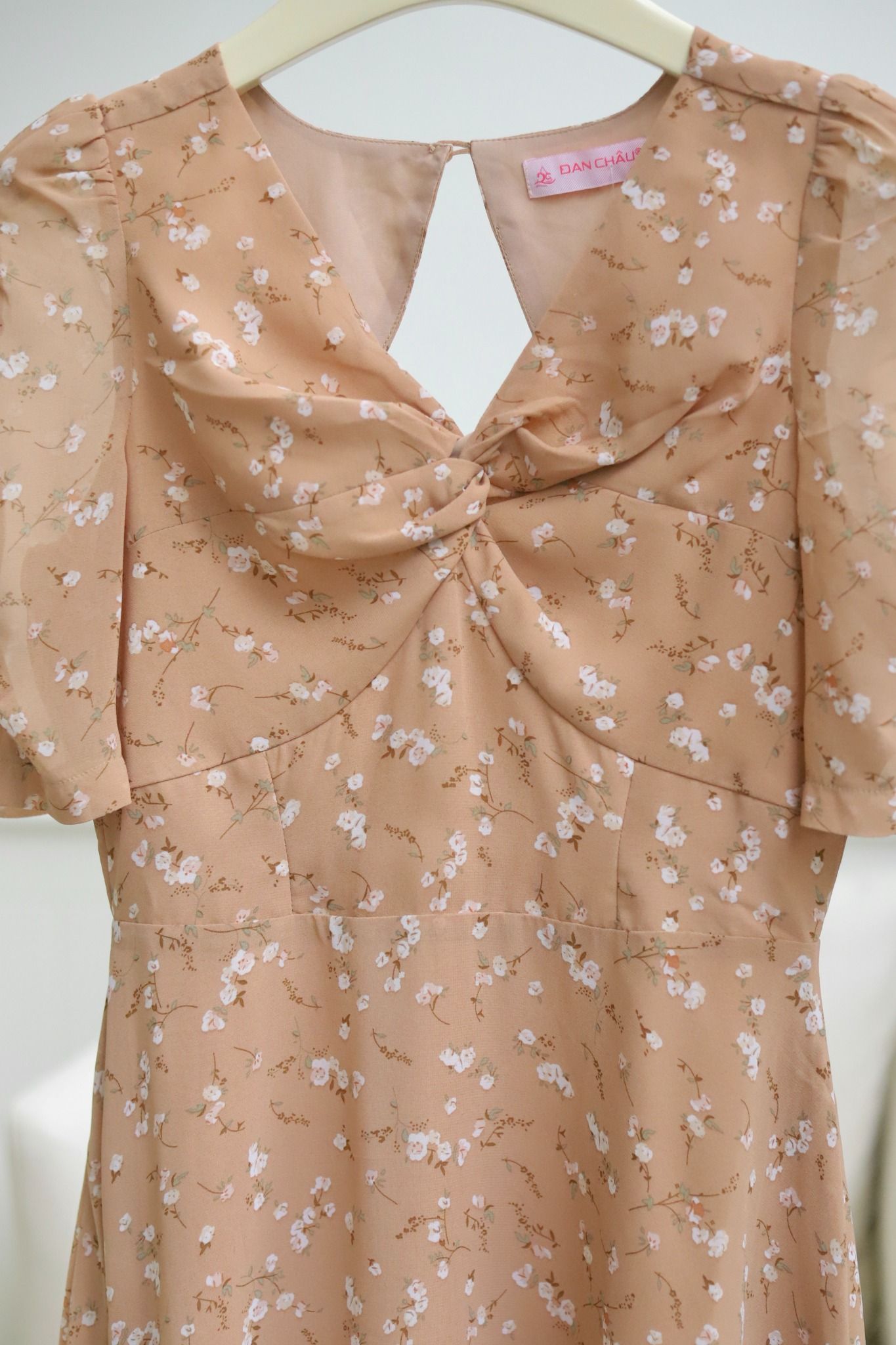  ĐẦM HOA NHẸ NHÀNG 3504 