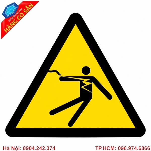 Biển cảnh báo có điện cao áp đảm bảo an toàn tại khu vực nguy hiểm
