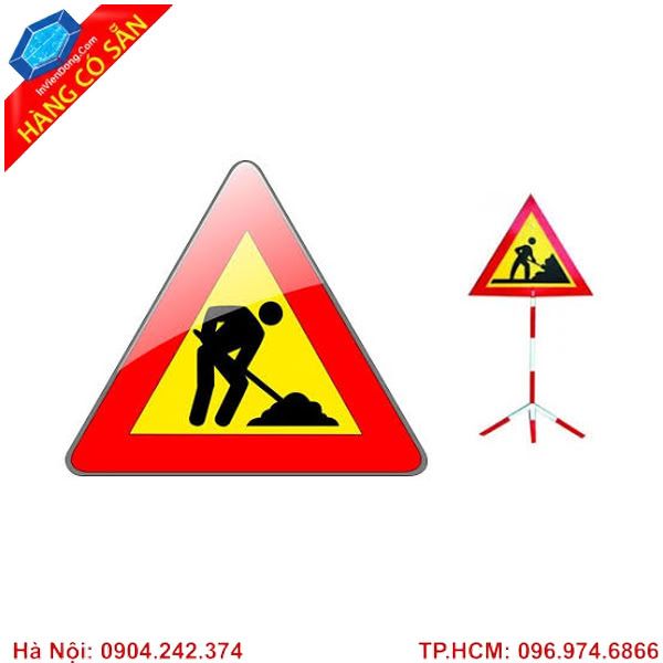Biển cảnh báo công trường đang thi công tiêu chuẩn an toàn