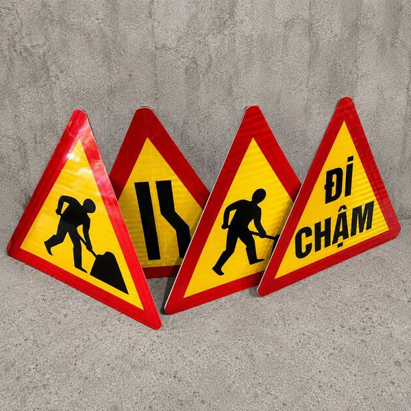 Mua Biển Cảnh Báo Công Trường Đang Thi Công Lấy Ngay Tại Hà Nội – Giá Gốc Tại Xưởng, Giao Hỏa Tốc 1 Giờ!