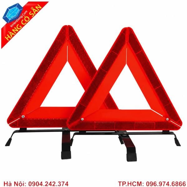 Biển cảnh báo ô tô phản quang đạt tiêu chuẩn an toàn giao thông.