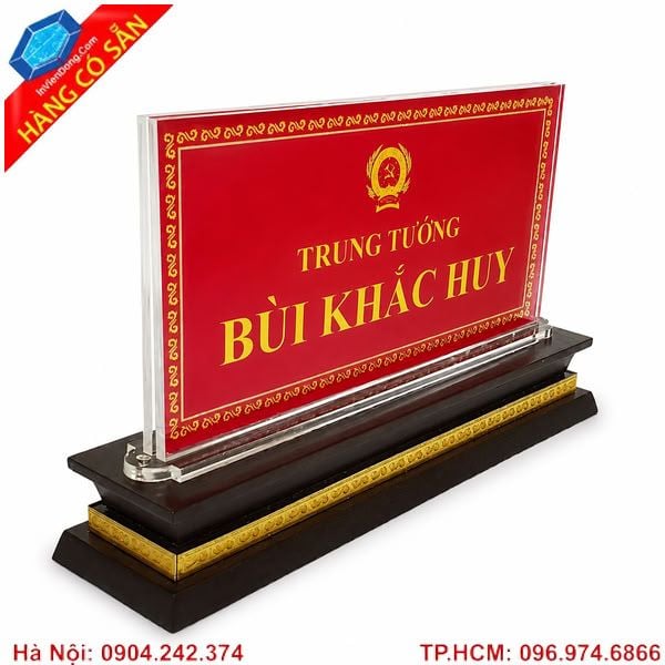 Biển chức danh để bàn cao cấp bằng mica