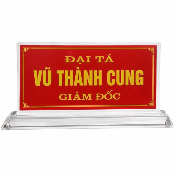 BIỂN CHỨC DANH MICA ĐỂ BÀN LẤY NGAY TẠI HÀ NỘI – GIÁ TẬN XƯỞNG