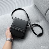 Túi Đeo Chéo Nam ICONDENIM Monobox Black Skin Form Vuông Đứng