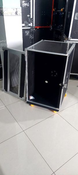 Tủ Rack 16U Có Quạt Tản Nhiệt