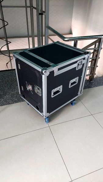 Tủ Rack 12U Có Quạt Tản Nhiệt
