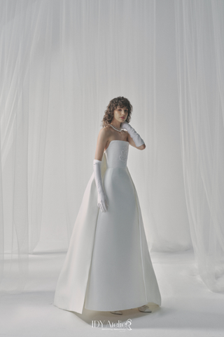 NO.1 KHANH - VPCL-775 PREMIUM A-LINE OFFWHITE CLASSIC STRAPLESS SWEEP TRAIN DRESS