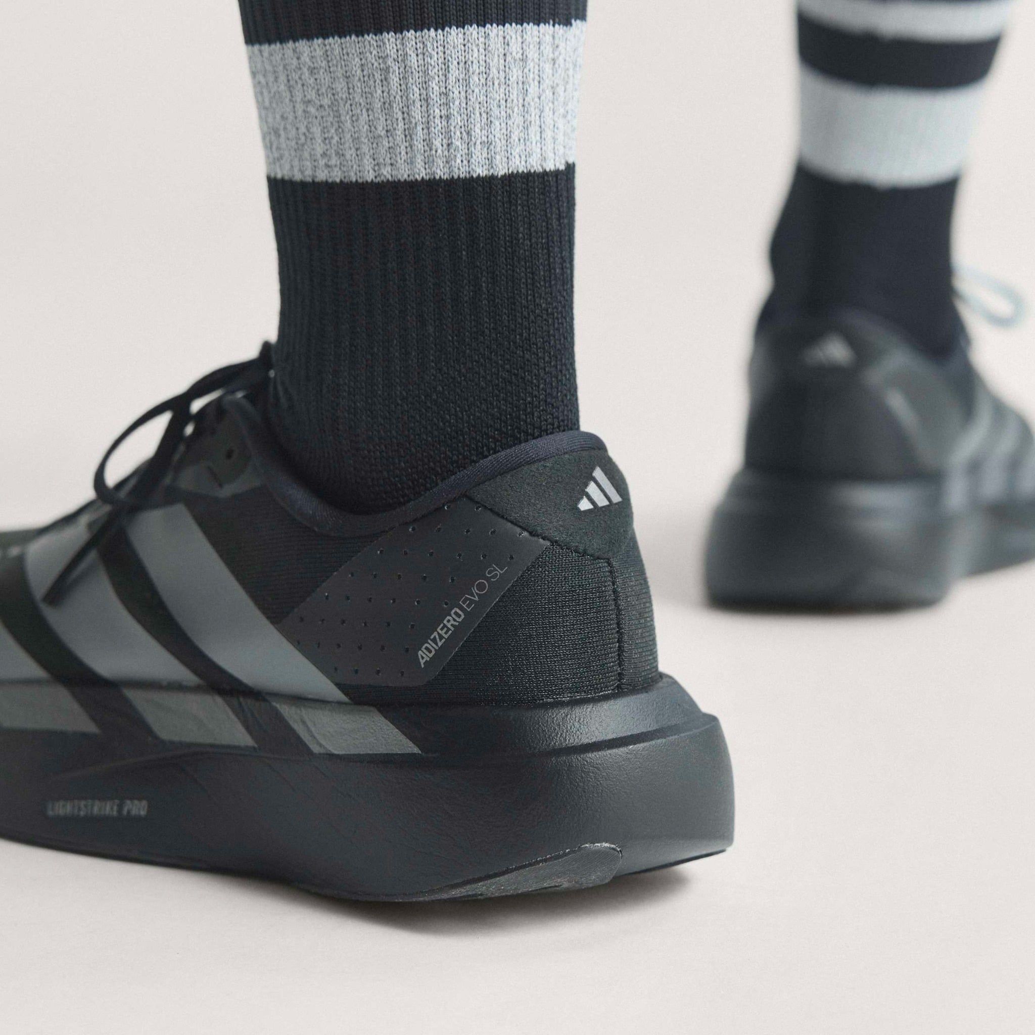  GIÀY CHẠY THỂ THAO NAM/NỮ ADIDAS JP7149, JP7147 