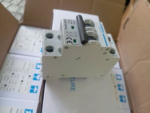 MCB DC 2P 20A 800VDC LEADER (LDM7-2P-63-20A-800V) T8.2026