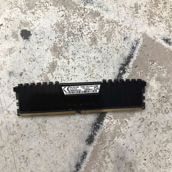 RAM DDR4 8GB CORSAIR VENGEANCE LPX 3200Mhz BH 1 THÁNG